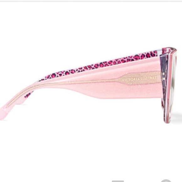 Victoria’s Secret Oversized Flat Top Sunglasses NWT main image 5